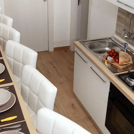 Alexandra Exclusive *