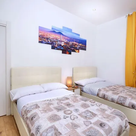 Alexandra Exclusive アパート *